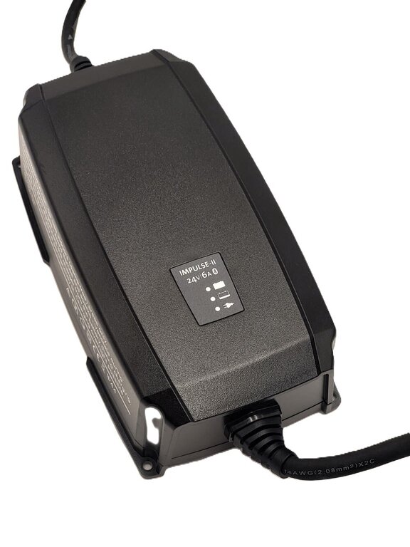 Victron Energy Impulse-II Smart 24/6 IP44 mit XLR-Stecker