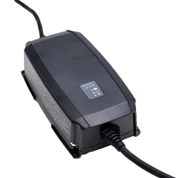 Victron Energy Impulse-II Smart 24/8 IP44 mit XLR-Stecker